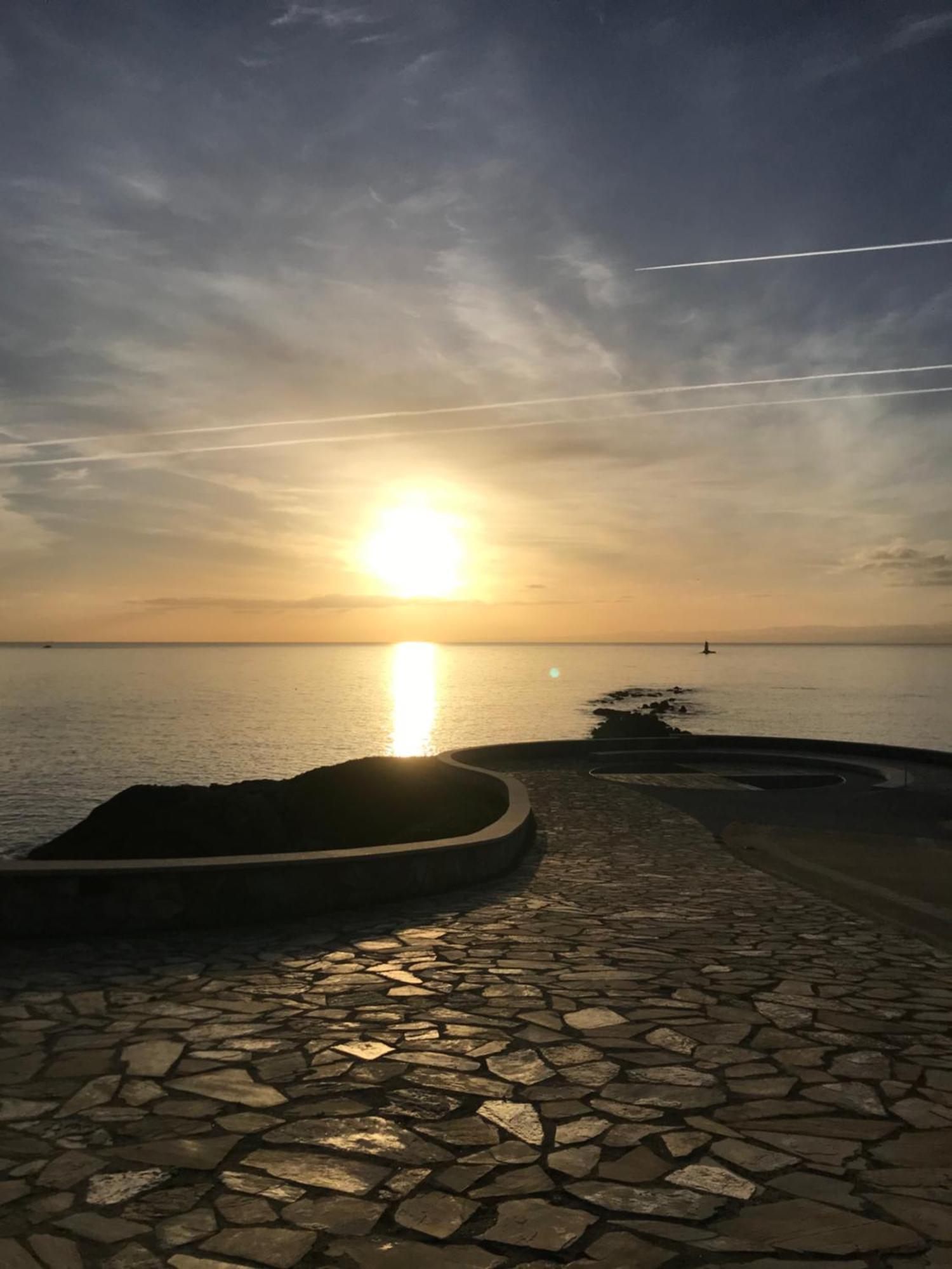 Apartamento A Pie De Playa La Pepa Burela Esterno foto